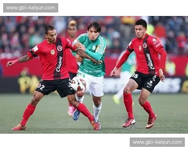 铁蹄与利齿的碰撞：亚特兰特vs蒂华纳，一场跨越地域与时代的足球史诗